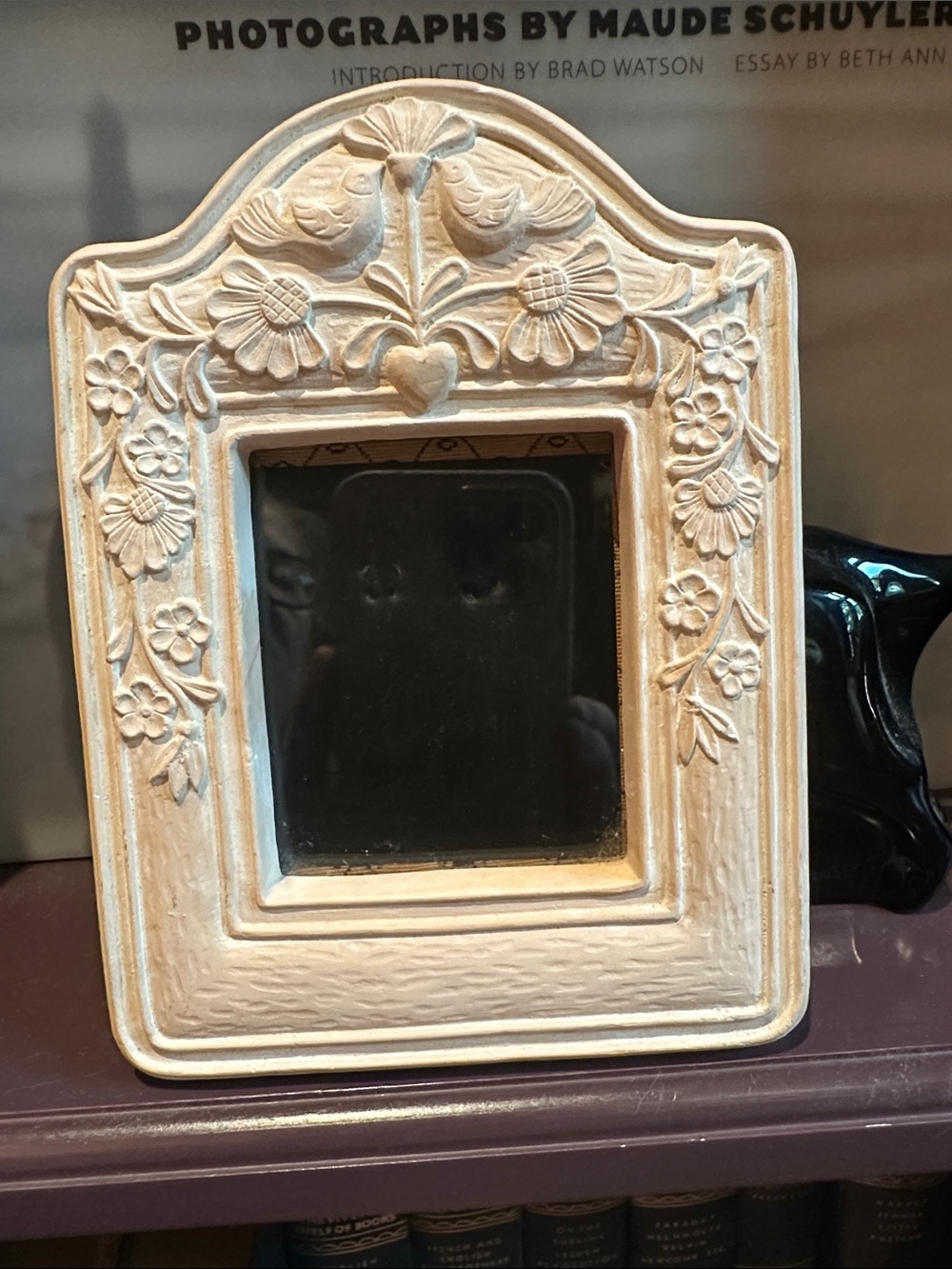 Vintage Terracotta Picture Frame. Opening:3"x 2.5". Frame size : 4.5" x 6"